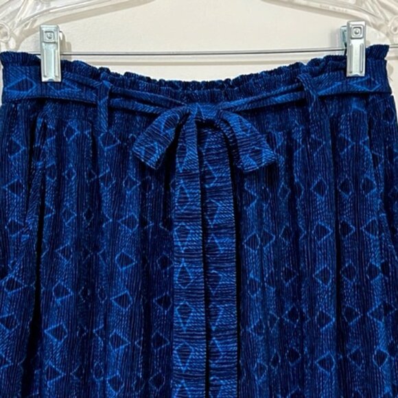 LULAROE Dianne Wide Leg Blue Crinkle Paperbag Pants - Picture 2 of 5